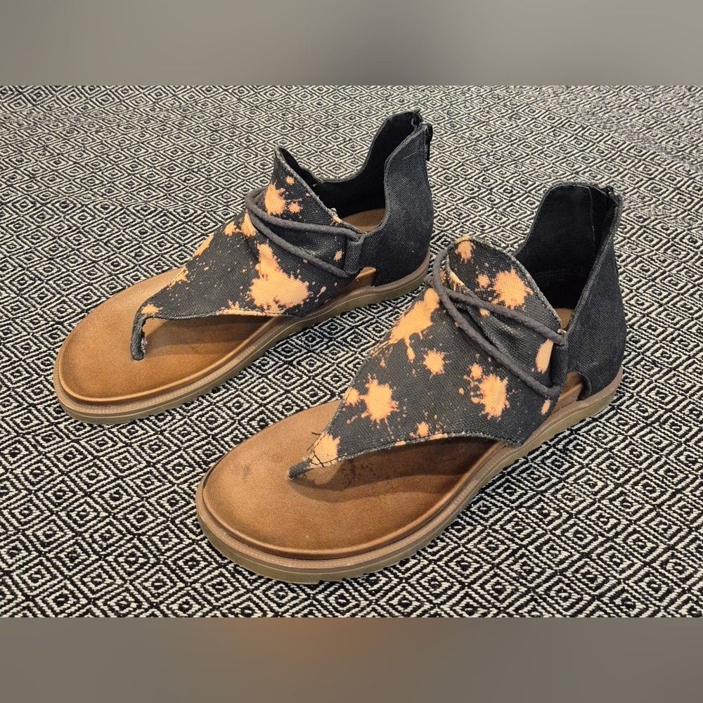 Very G Black Tie Dye Back Zip Sandals Size 7.5